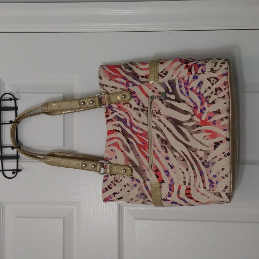 Kathy van zeeland - Picture 4 of 7